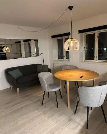 11f 1 Th Apartament